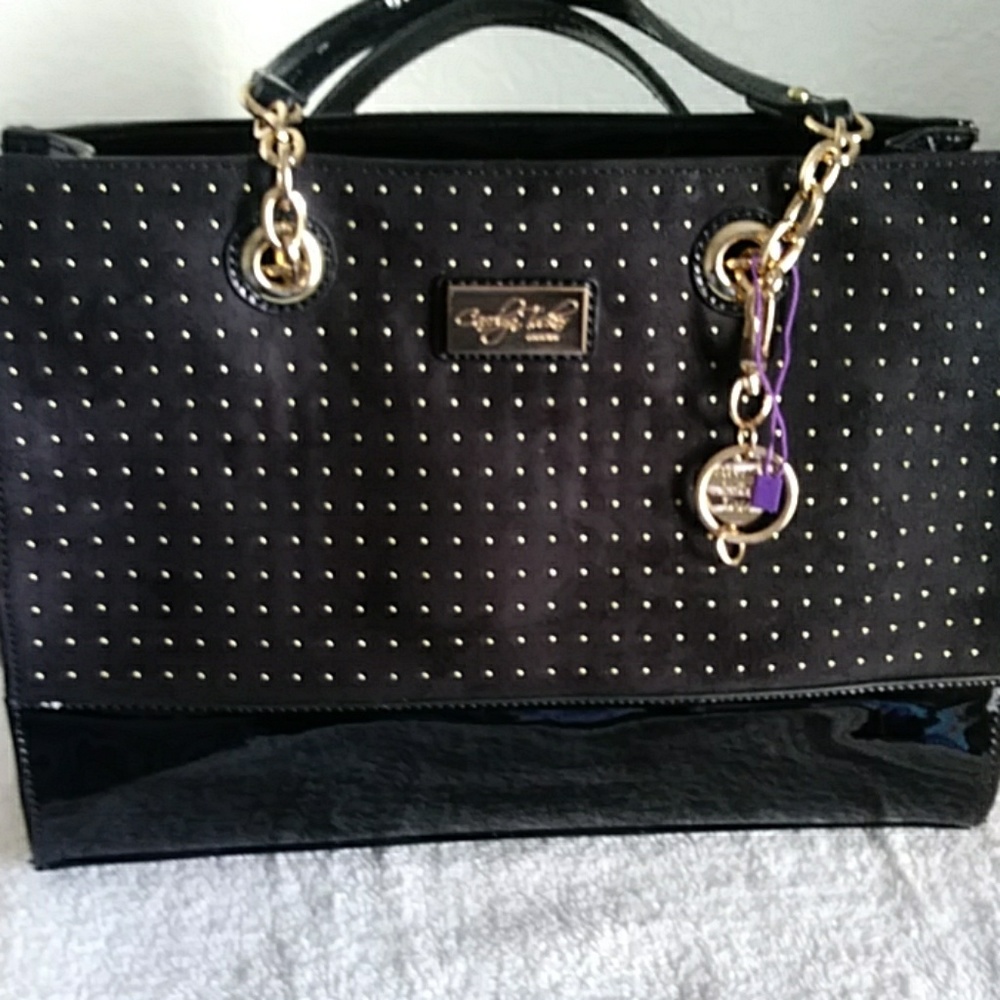 Black purse with gold chain